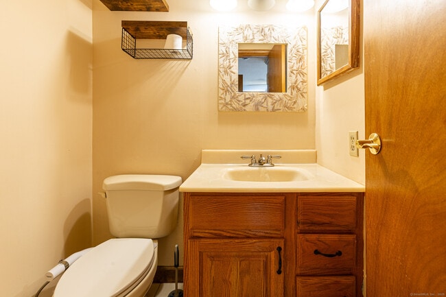 Building Photo - 38 Conestoga Way