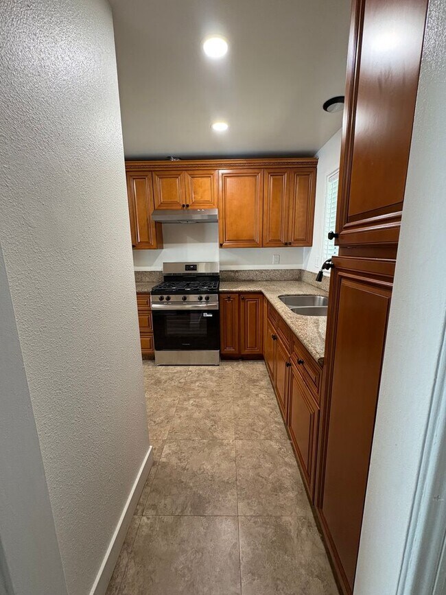 Foto del edificio - Beautiful 3 Bedroom Condo