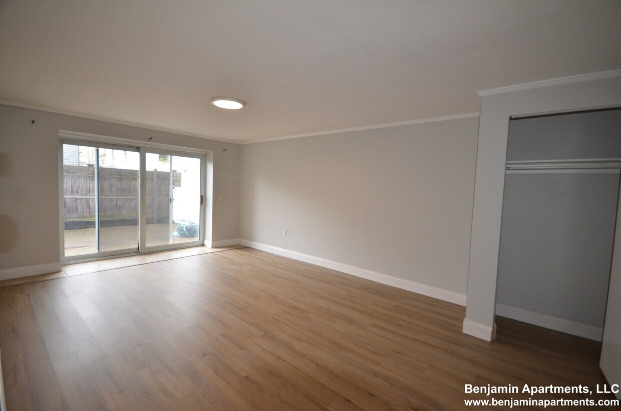 Foto principal - 125 Babcock St