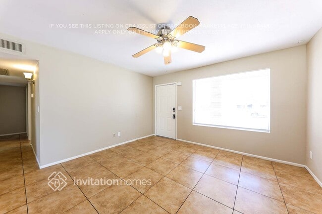 Building Photo - 2220 W Oraibi Dr