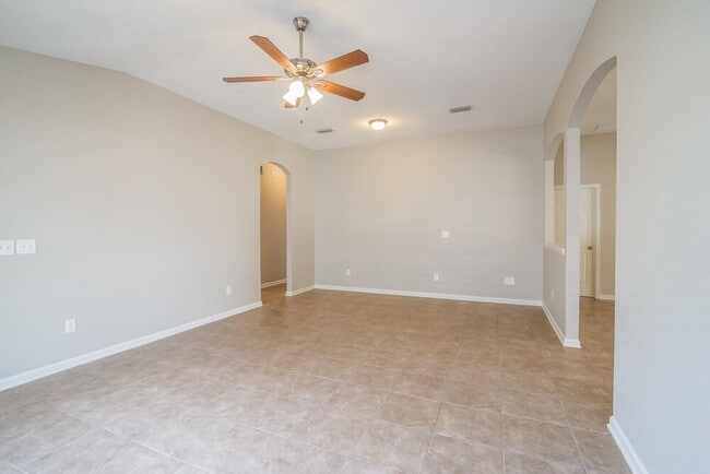 Foto del edificio - 2109 S Cranbrook Ave