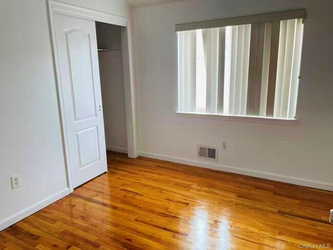 Foto del edificio - 31 Beresford Ave