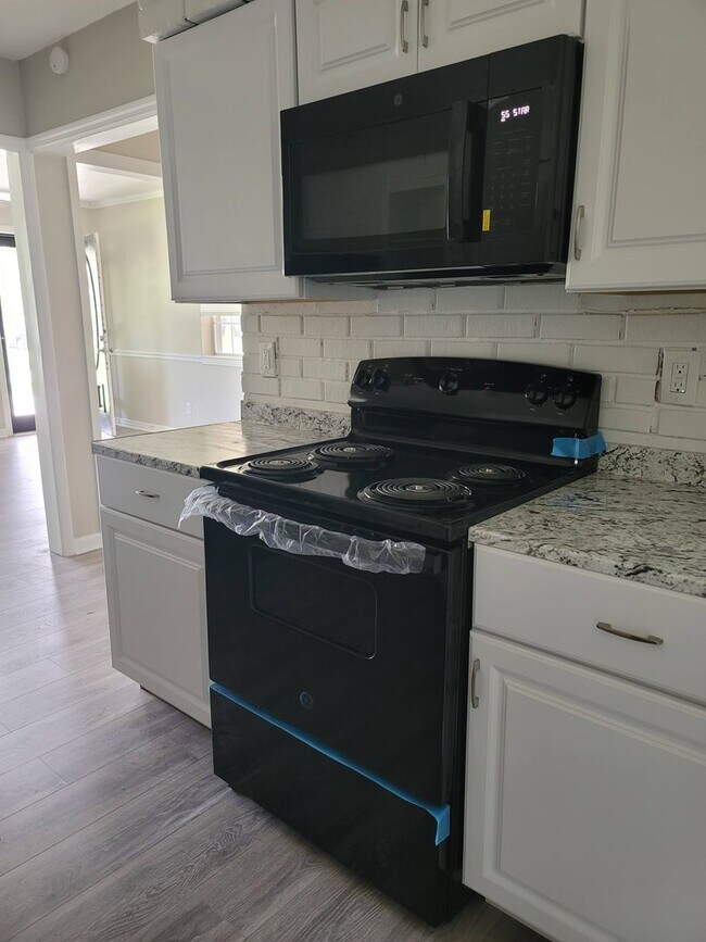 Foto del edificio - Renovated 3/2 in Cedar HIlls