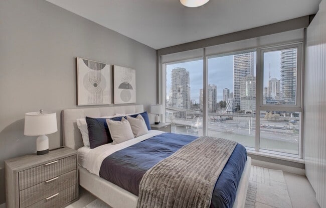 Building Photo - 1390 Granville St