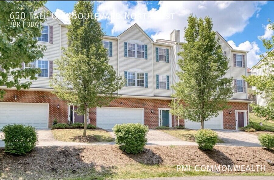 Foto principal - 650 Tall Oak Blvd NW