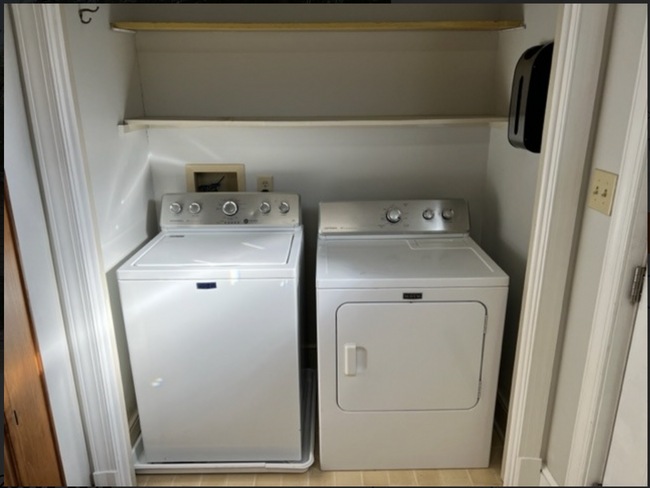 Shared Washer & Dryer - 110 Grove St