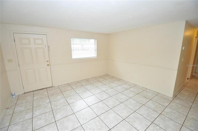 Building Photo - 4924 Pilgrim Ln