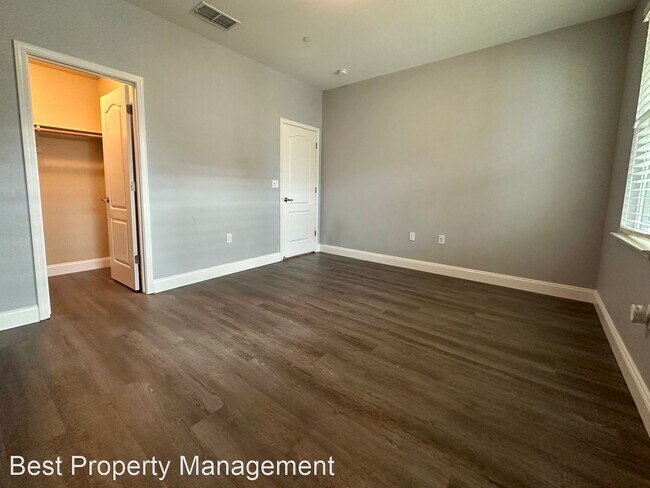 Building Photo - 4 br, 3 bath House - 8419 Pinehollow Cir