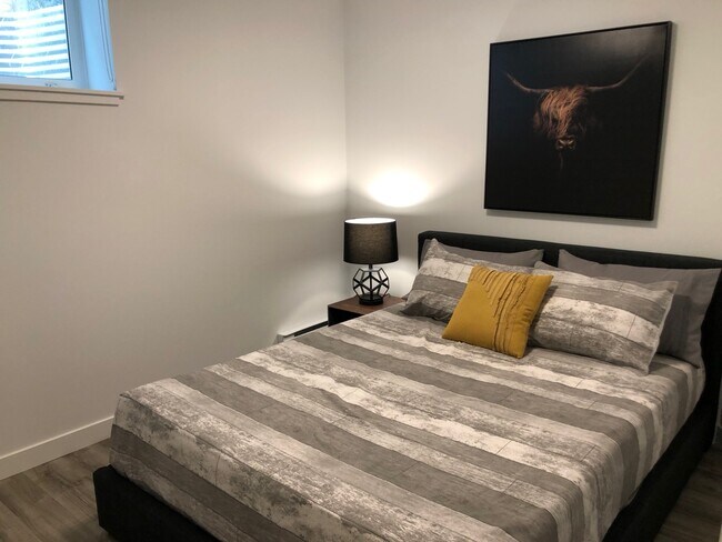 Photo du bâtiment - 15022 99 Ave NW