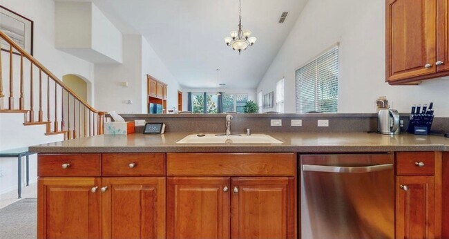 Building Photo - Beautiful 3 Bedroom, 2.5 Bath Antioch home...