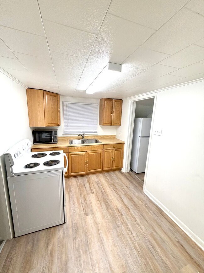 Building Photo - 1 bed. 1 bath.