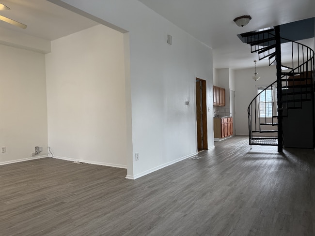 Photo - 3525 W Fullerton Ave Apartment