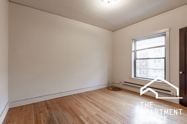 Building Photo - 1307 Oak Ave