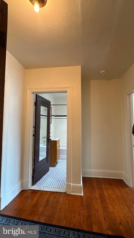 Building Photo - 8 Nunnery Ln