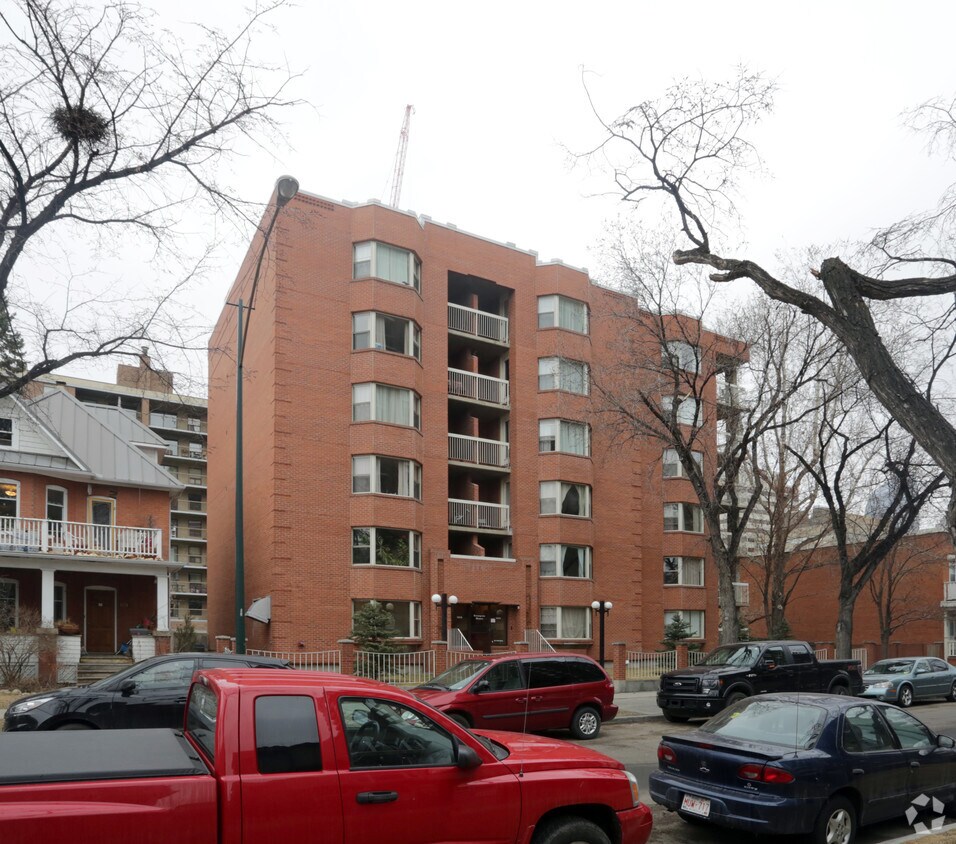 Brompton House Apartments 1010 13th Ave SW Calgary, AB