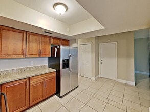 Building Photo - 5261 SW 8th Ct