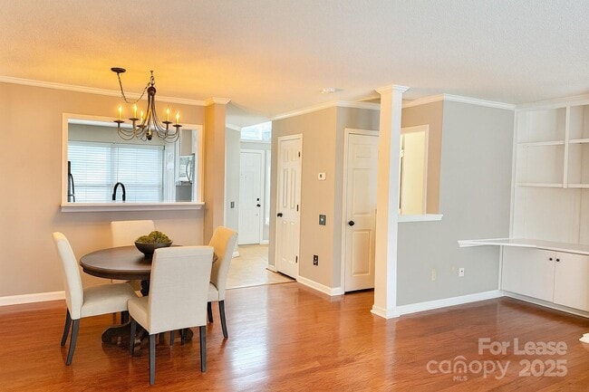 Building Photo - 8216 Legare Ct