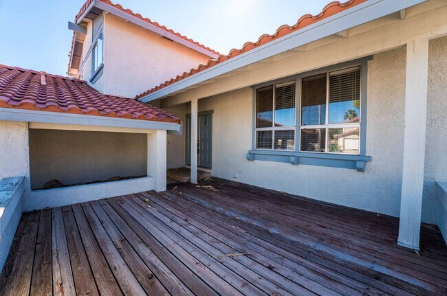 Building Photo - Private Pool Retreat with Spacious, Light-Filled Living!