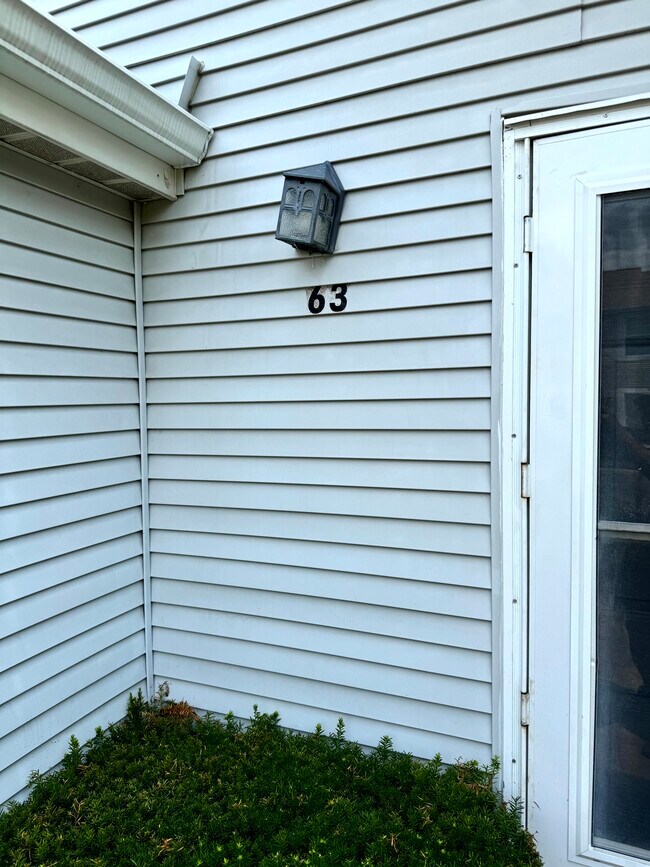 House # 63 - 63 Devonshire Dr