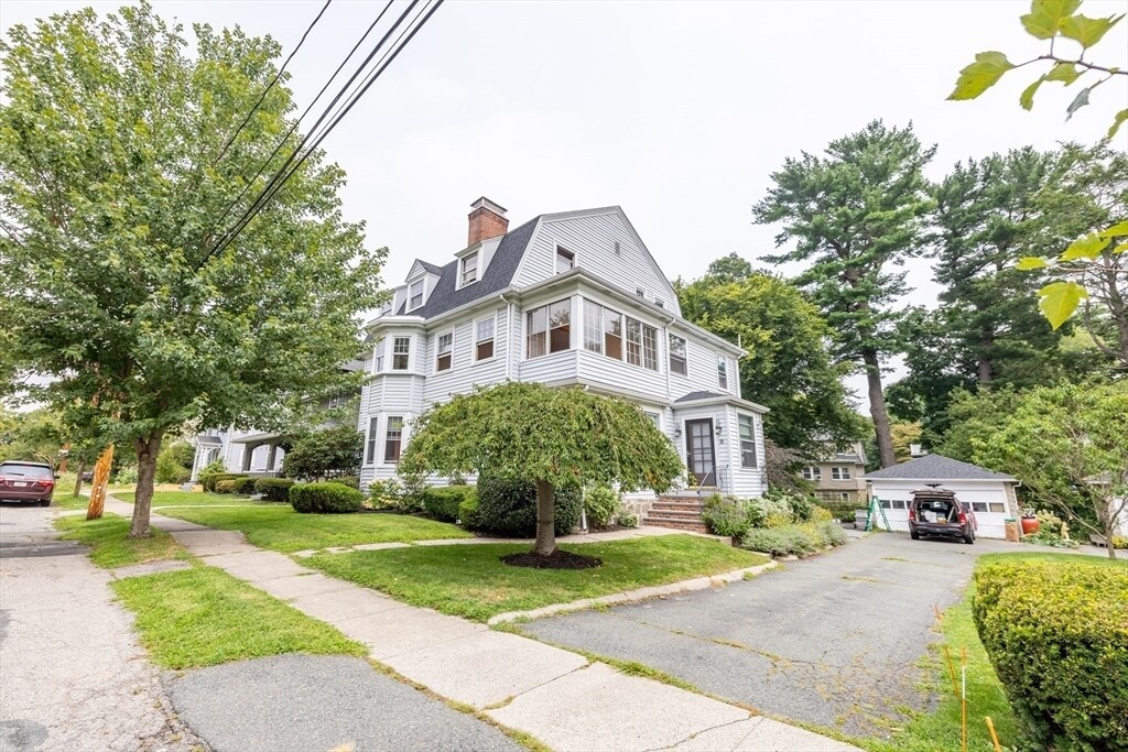 Primary Photo - 18 Hawthorn Rd