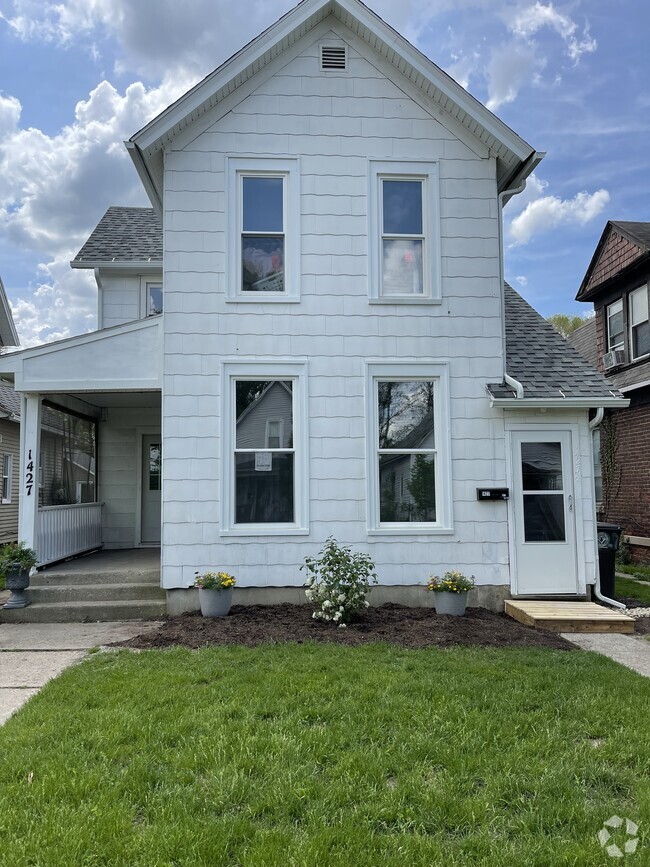 West Cenrtal Historic District Apartments for Rent with High Ceilings