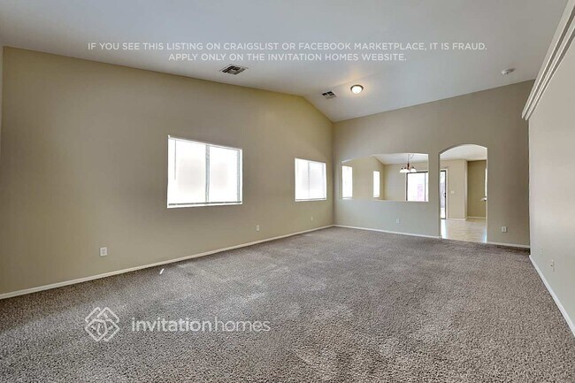 Foto del edificio - 3319 W Sunland Ave