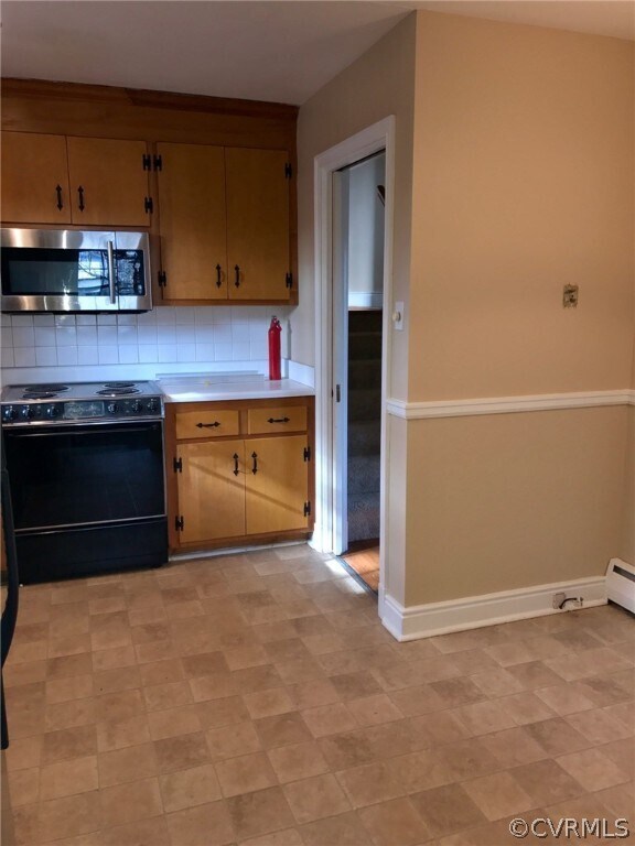 Building Photo - 9301 Newhall Rd