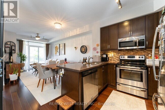 Building Photo - 111 Civic Square Gate