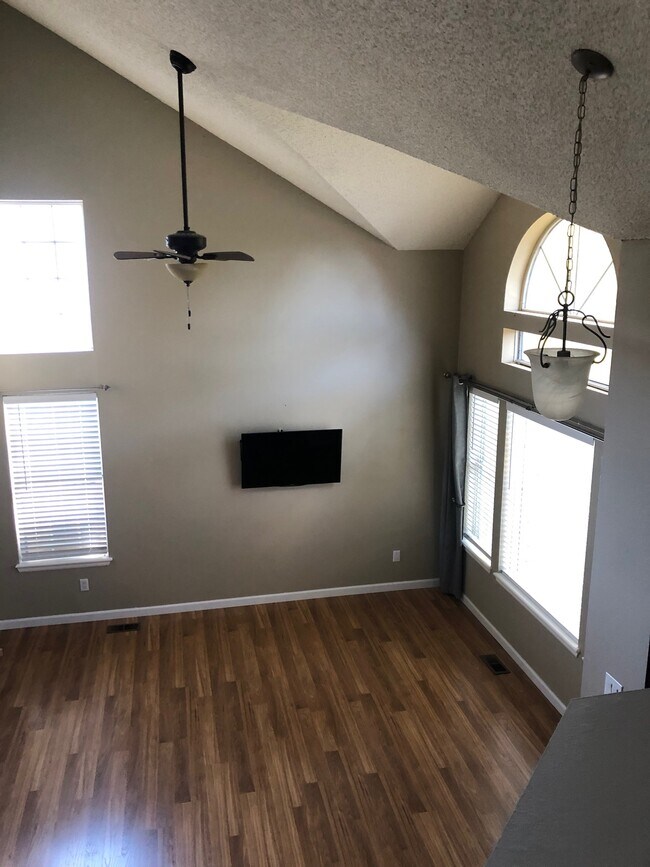 Foto del edificio - 5870 S Rock Creek Dr