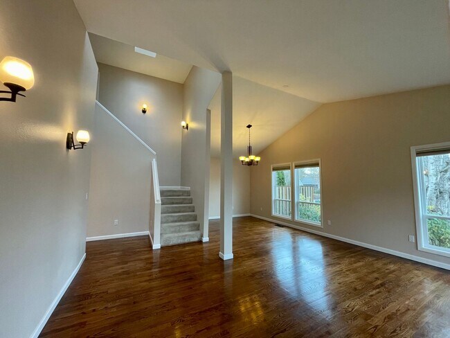 Building Photo - Spacious SW Beaverton 3 Bed 2.5 Bath House...