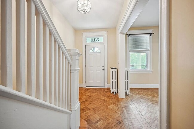 Foto del edificio - 310 Taylor St NW