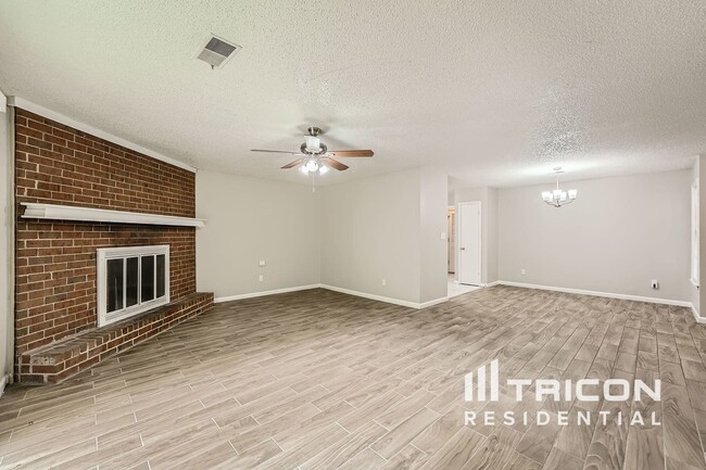 Foto del edificio - 5526 Westberry Ln