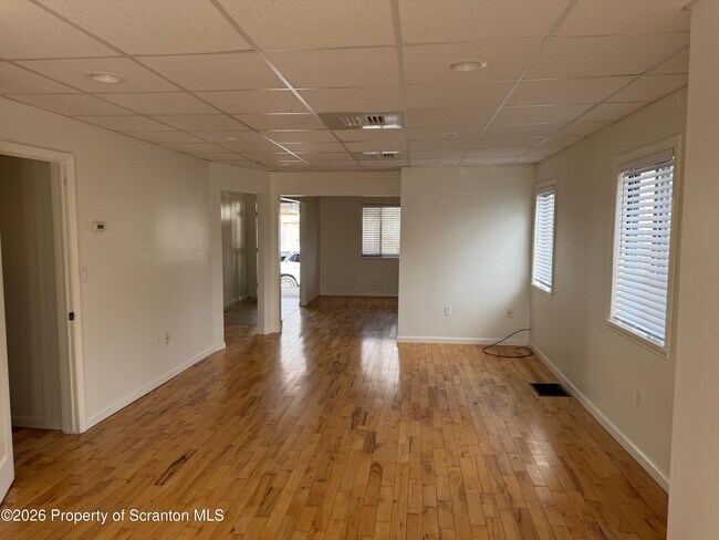 Foto del edificio - 442 Larch St