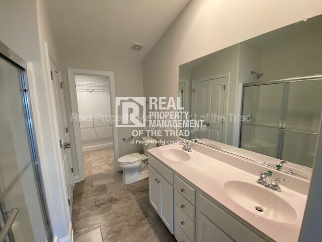 Building Photo - 4332 Holstein Dr