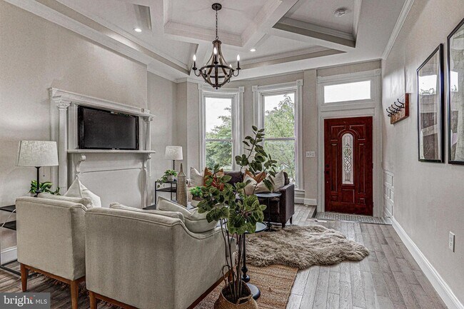 Foto del edificio - 2217 Brookfield Ave