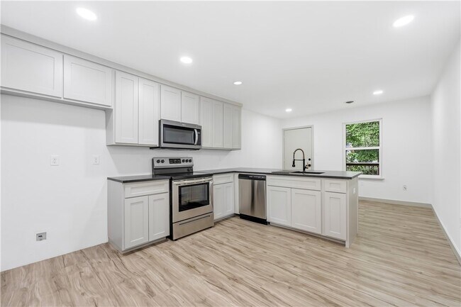 Foto del edificio - 3117 N Old Missouri Rd
