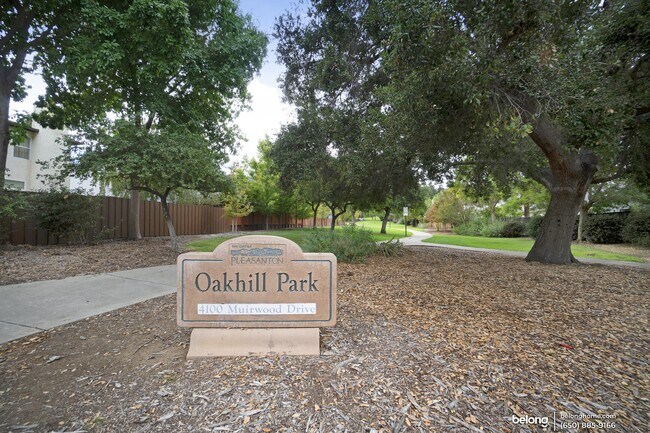 Foto del edificio - 4141 Amberwood Cir