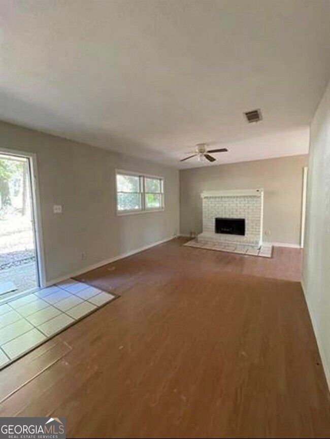 Foto del edificio - 2983 Deshong Dr SW
