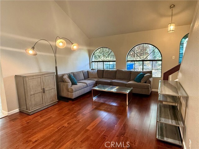 Foto del edificio - 2154 Glenview Terrace