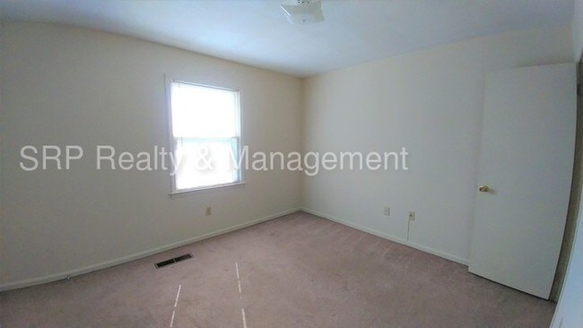 Foto del edificio - 2345 Statesville Blvd