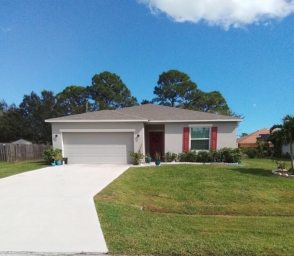 1925 SW Cycle St, Port Saint Lucie, FL 34953 House Rental in Port