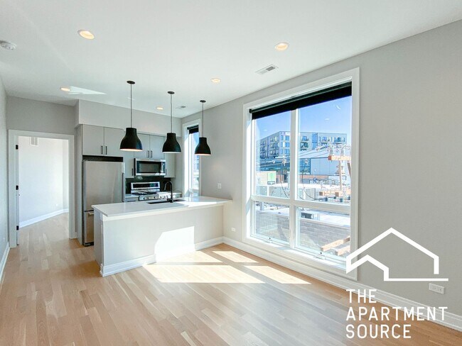 Foto del edificio - 1050 W Cornelia Ave