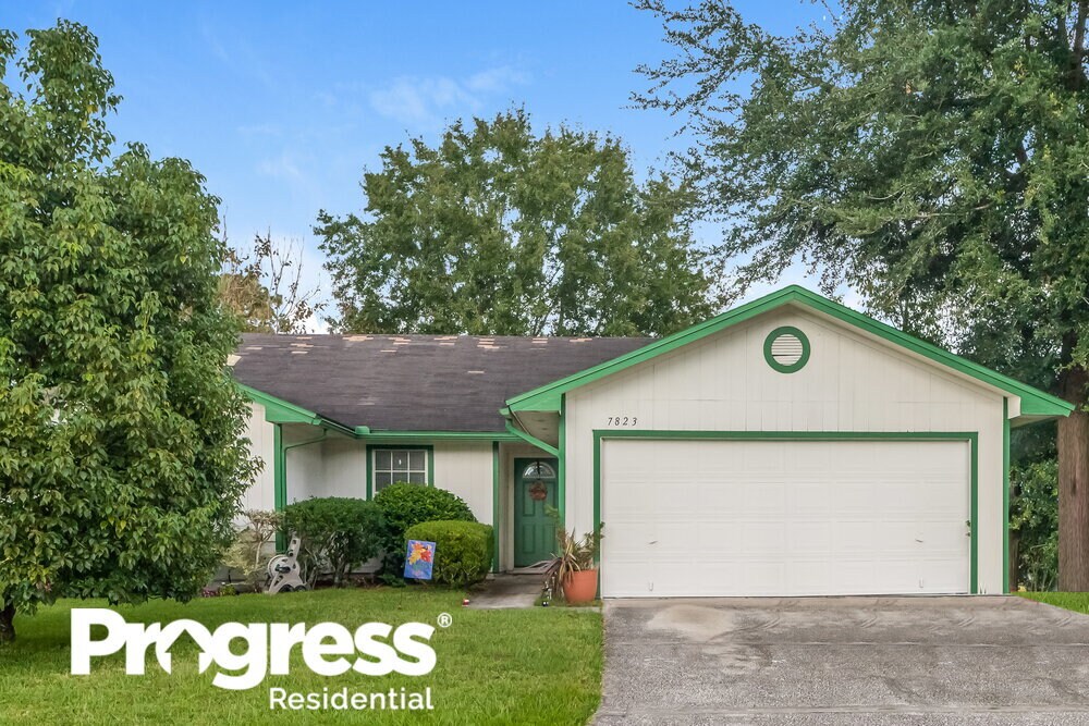 7823 Hunters Lake Cir S, Jacksonville, FL 32210 House for Rent in