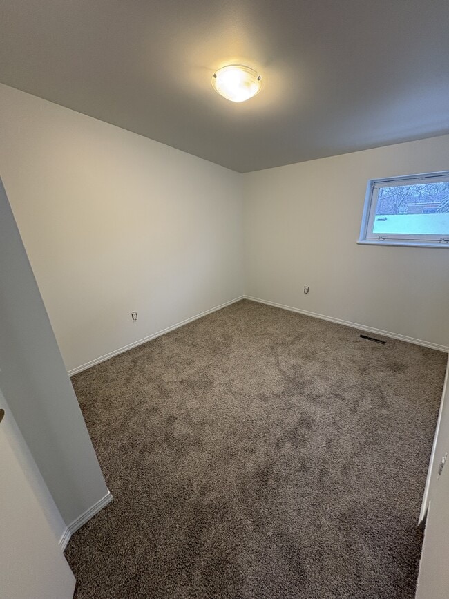 Building Photo - 11811-11847 47 St NW