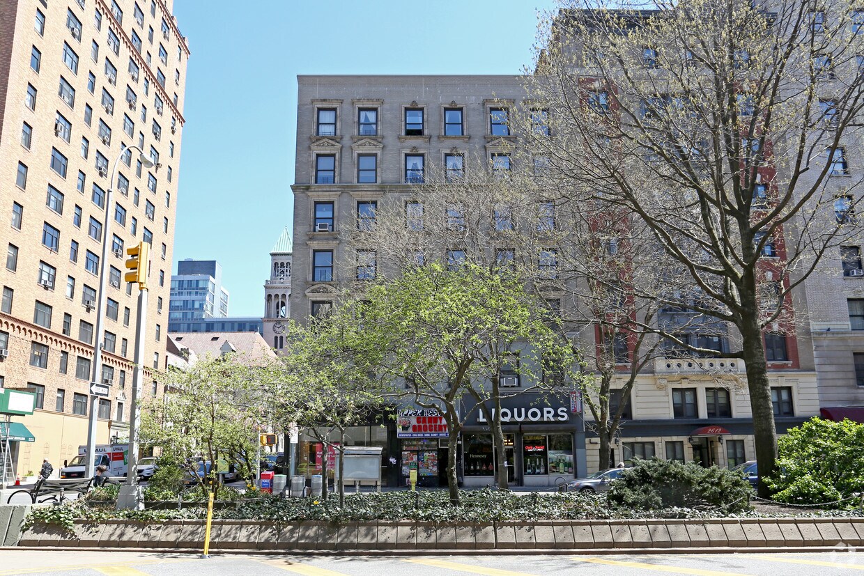 Building Photo - 230 West 99th Street