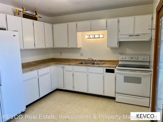 Building Photo - 4 br, 2 bath House - 600 Tyler St