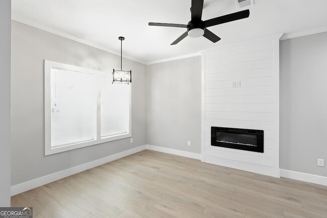 Building Photo - 232 Brad St