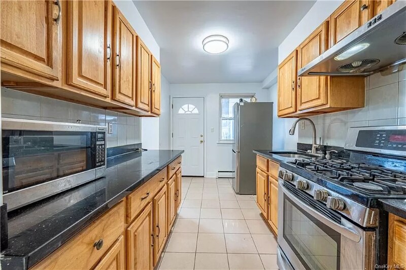 2841 Buhre Ave, The Bronx, NY 10461 House Rental in The Bronx, NY