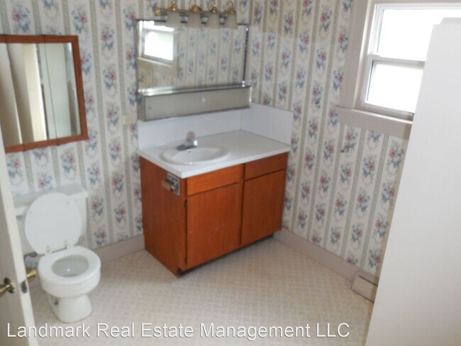 Building Photo - 5 br, 2 bath House - 1315 Lakeway Drive