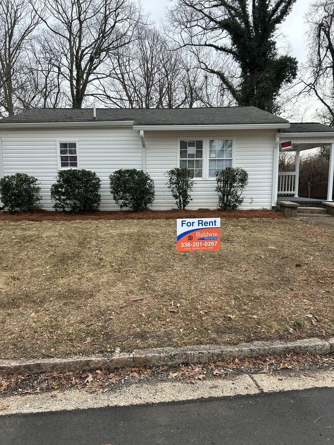 Photo - 518 W 24 1/2 St House